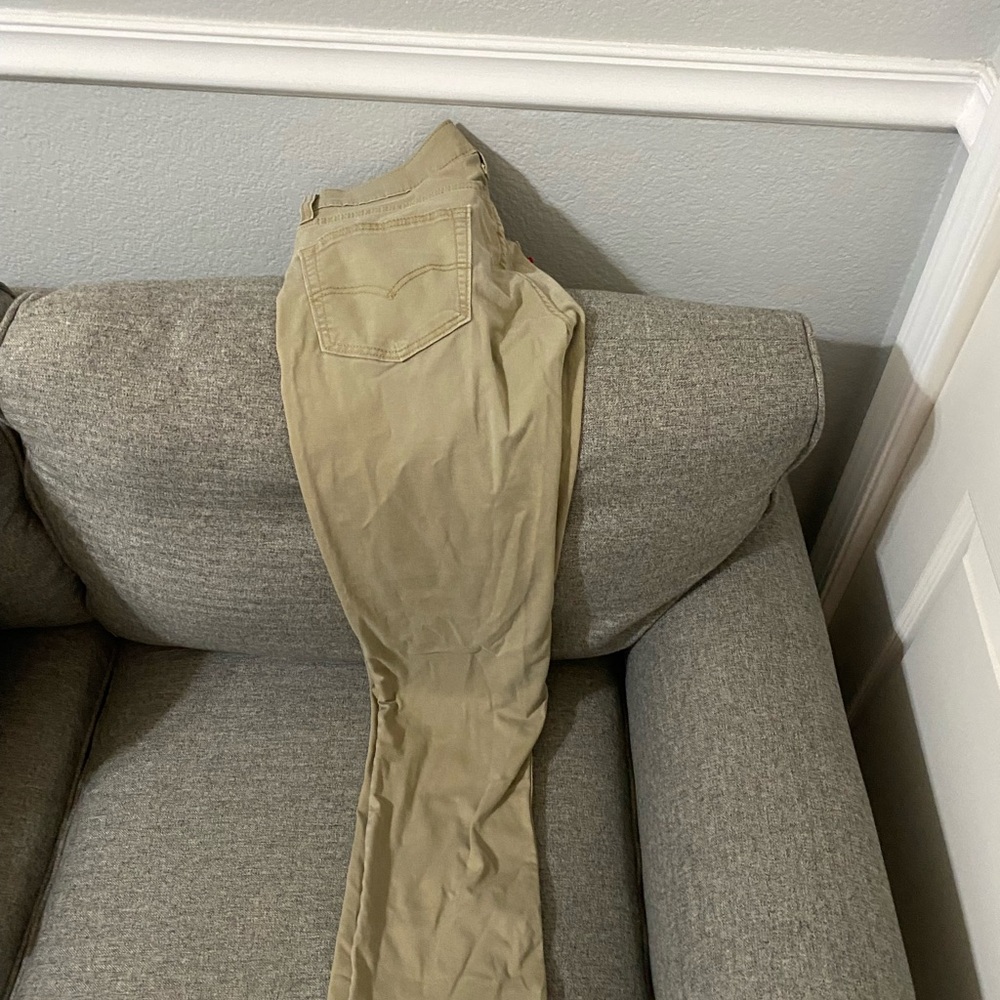 darker beige levi jeans